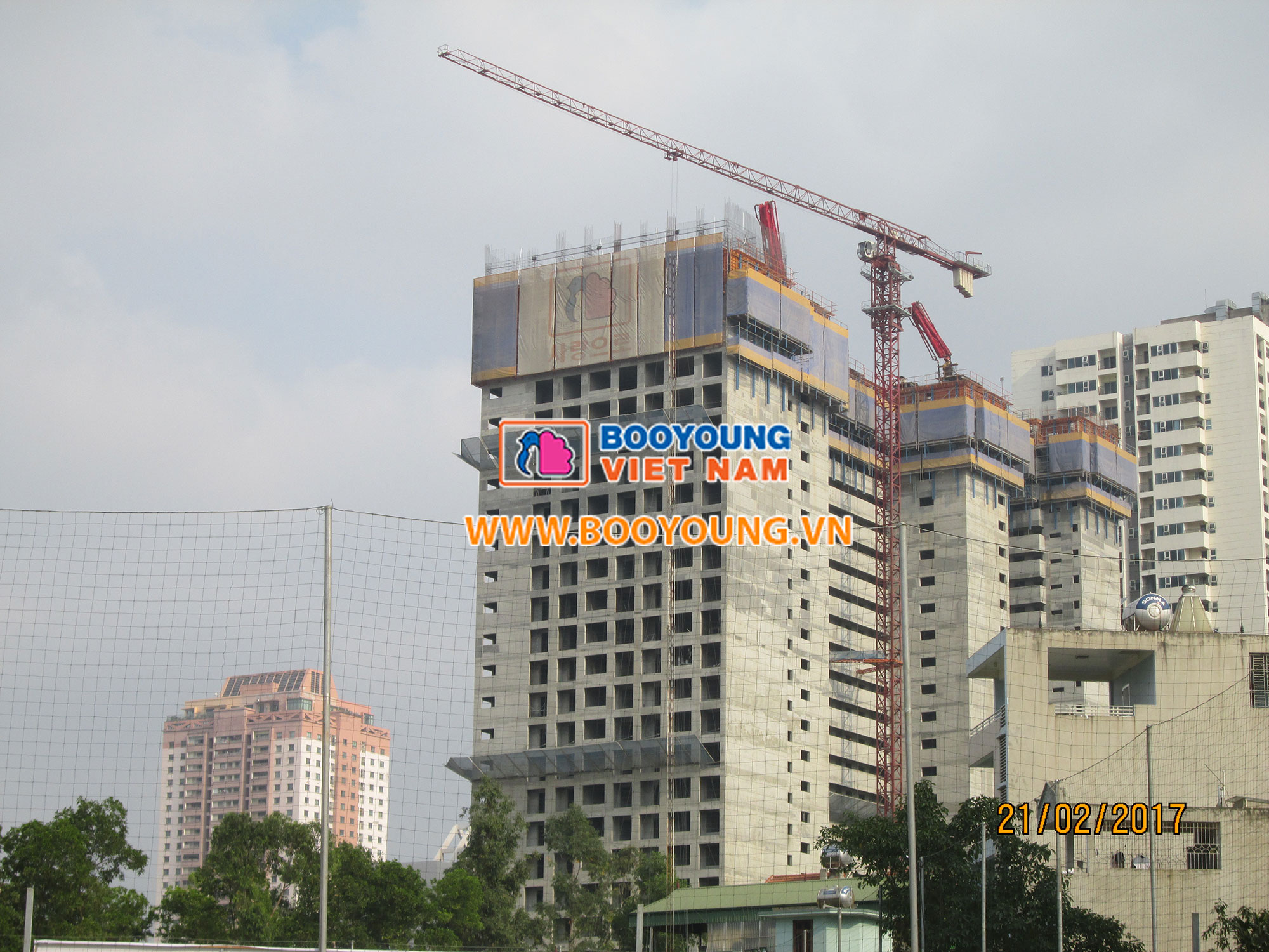 Góc nhìn từ sân vận động Mỗ Lao