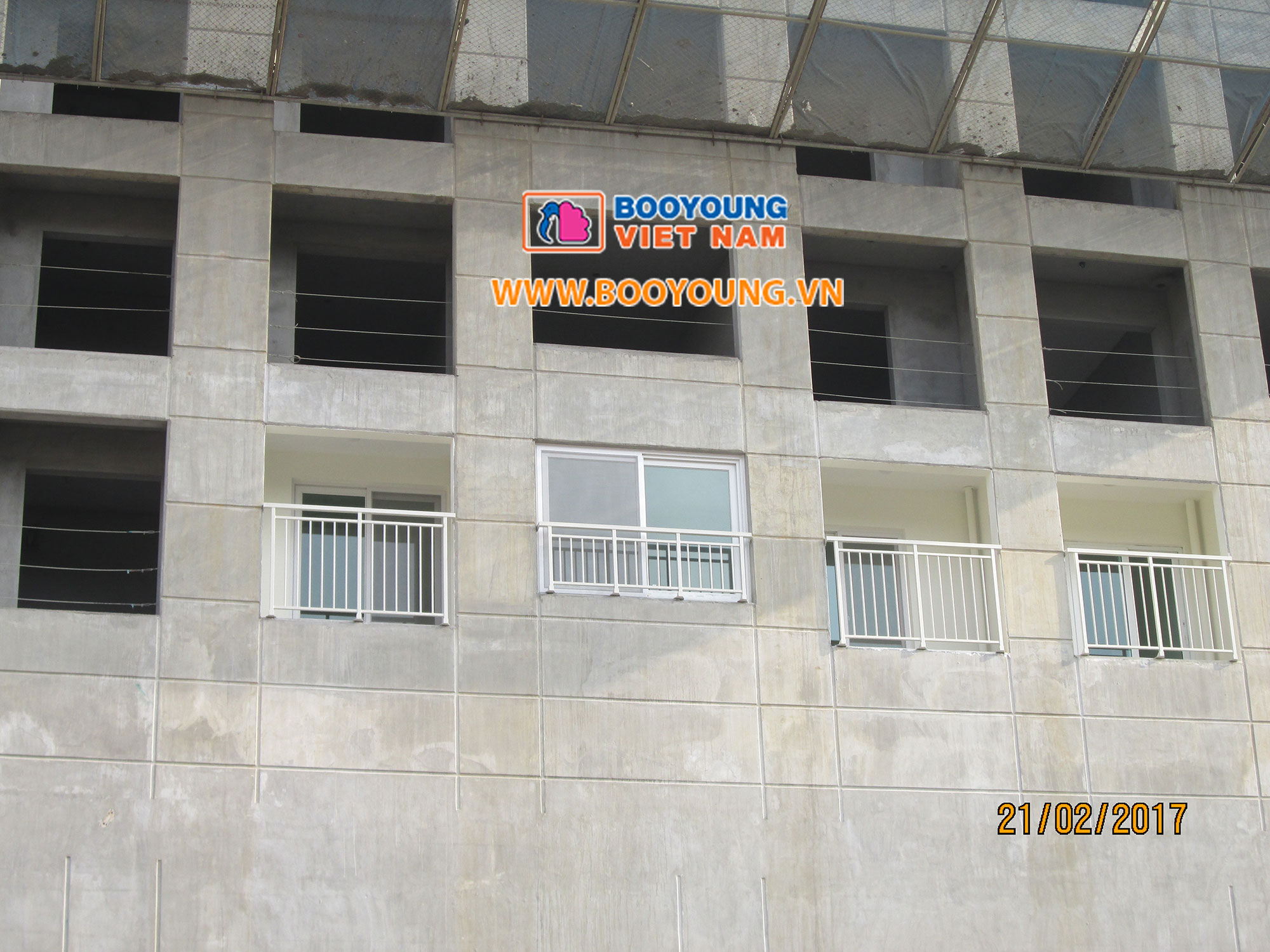 Tầng căn hộ mẫu hiện đang hoàn thiện đón khách tham quan