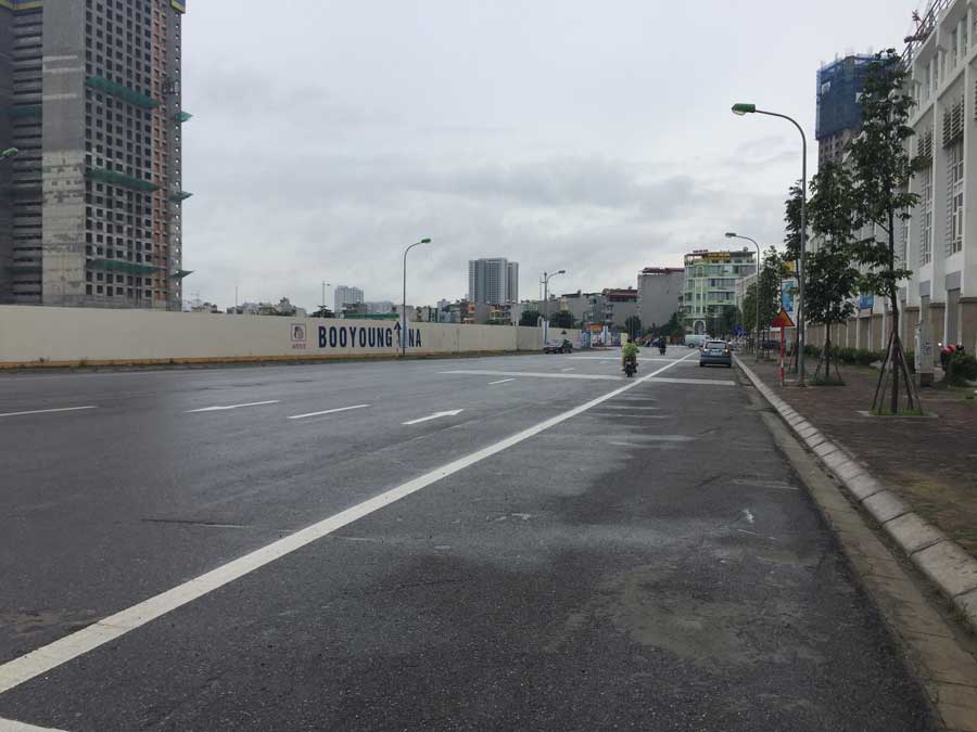 Tòa CT2 đối diện với tòa CT4 cạnh tòa nhà Euro Land