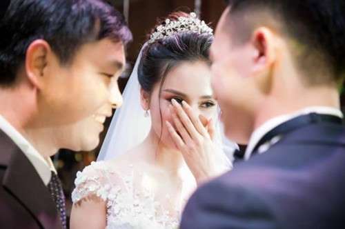 Hạnh phúc của phụ nữ là thước đo sự tủ tế của đàn ông
